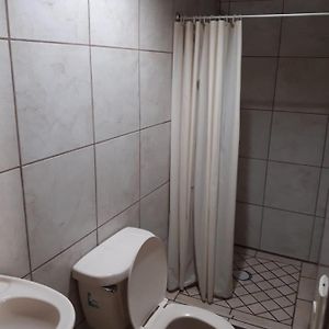Habitación Estándar con 2 Camas Individuales